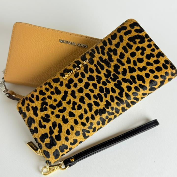 Michael Kors Jet Set Large Wallet in Leopard Print