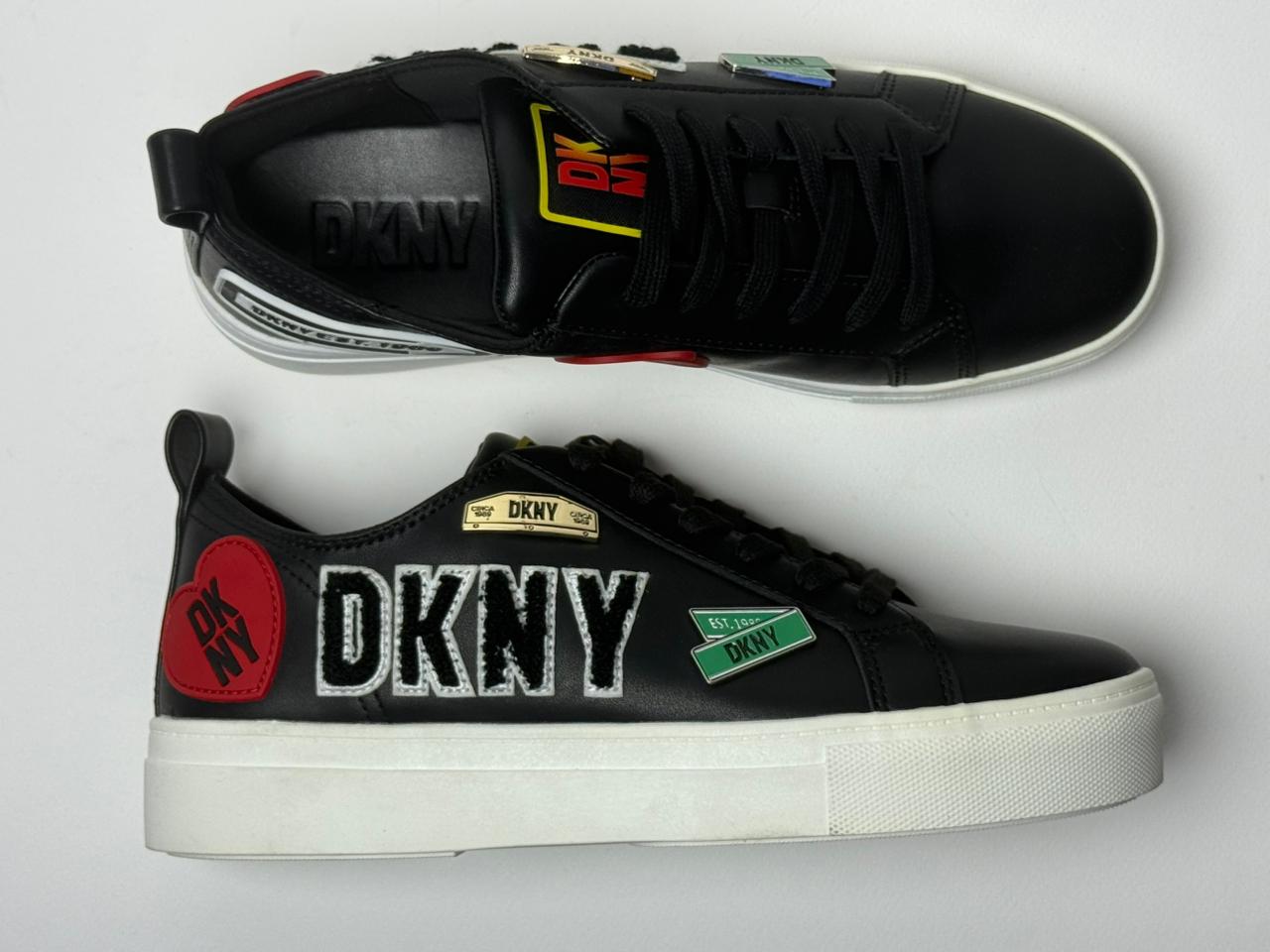 DKNY Women's Coreen City Signs -Sneaker