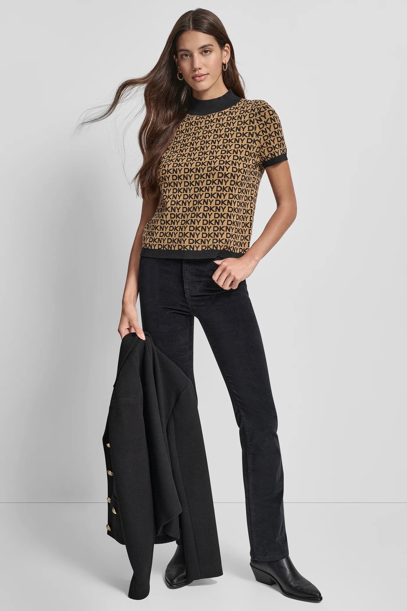 DKNY LOGO JACQUARD SHORT SLEEVE SWEATER